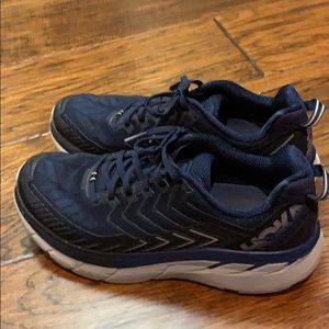 Hoka One One “Clifton 4”